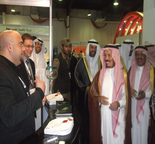 مشاركة مميزة ل a.t ضمن معرض الوسائل الإعلانية
